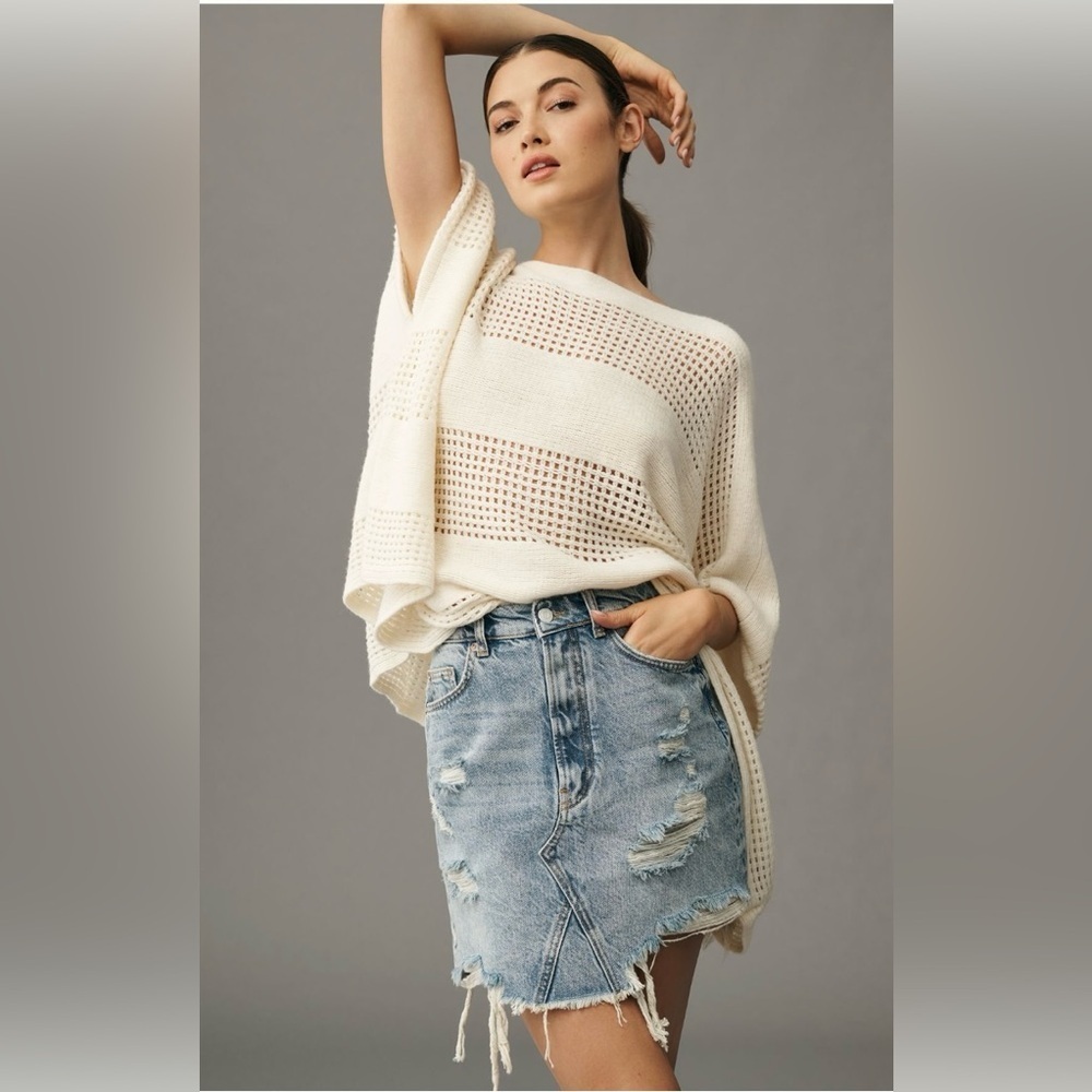 Pilcro Distressed Denim Mini Skirt NWT 4 Raw Hem Light Wash Summer Essential